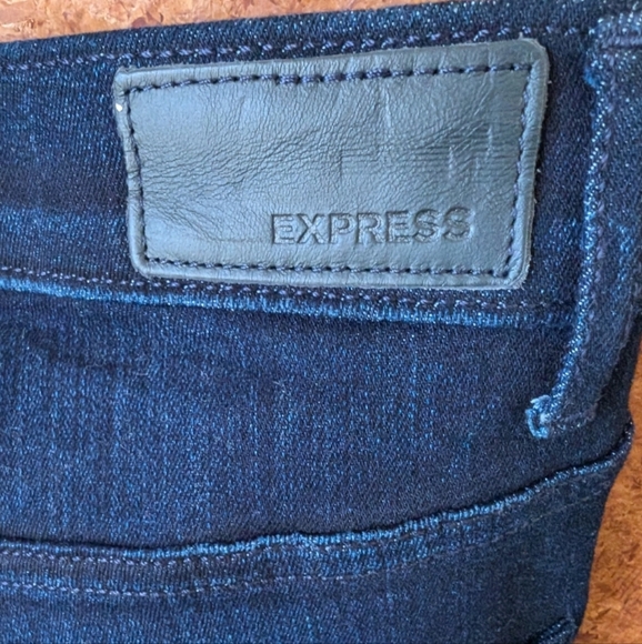 Express Dark Wash Women's Jeans - Picture 3 of 4